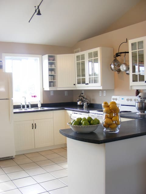 full-view-of-kitchen-for-staging