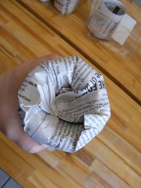 how-to-create-newspaper-seedling-pots