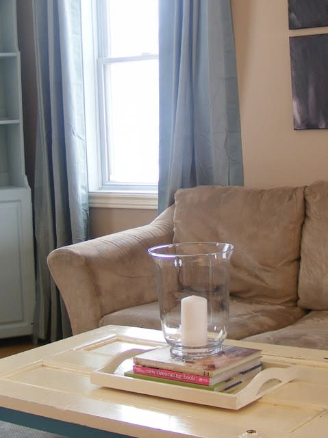 living-room-furniture-staging-tips