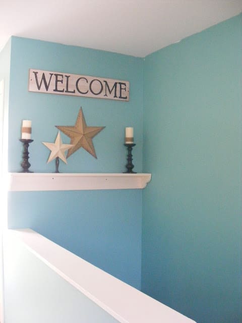 teal-laundry-room-staging